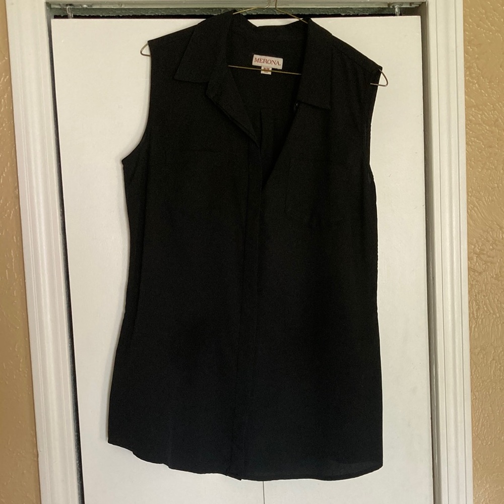 Merona black Collar Button Down sleeveless Blouse. Size medium